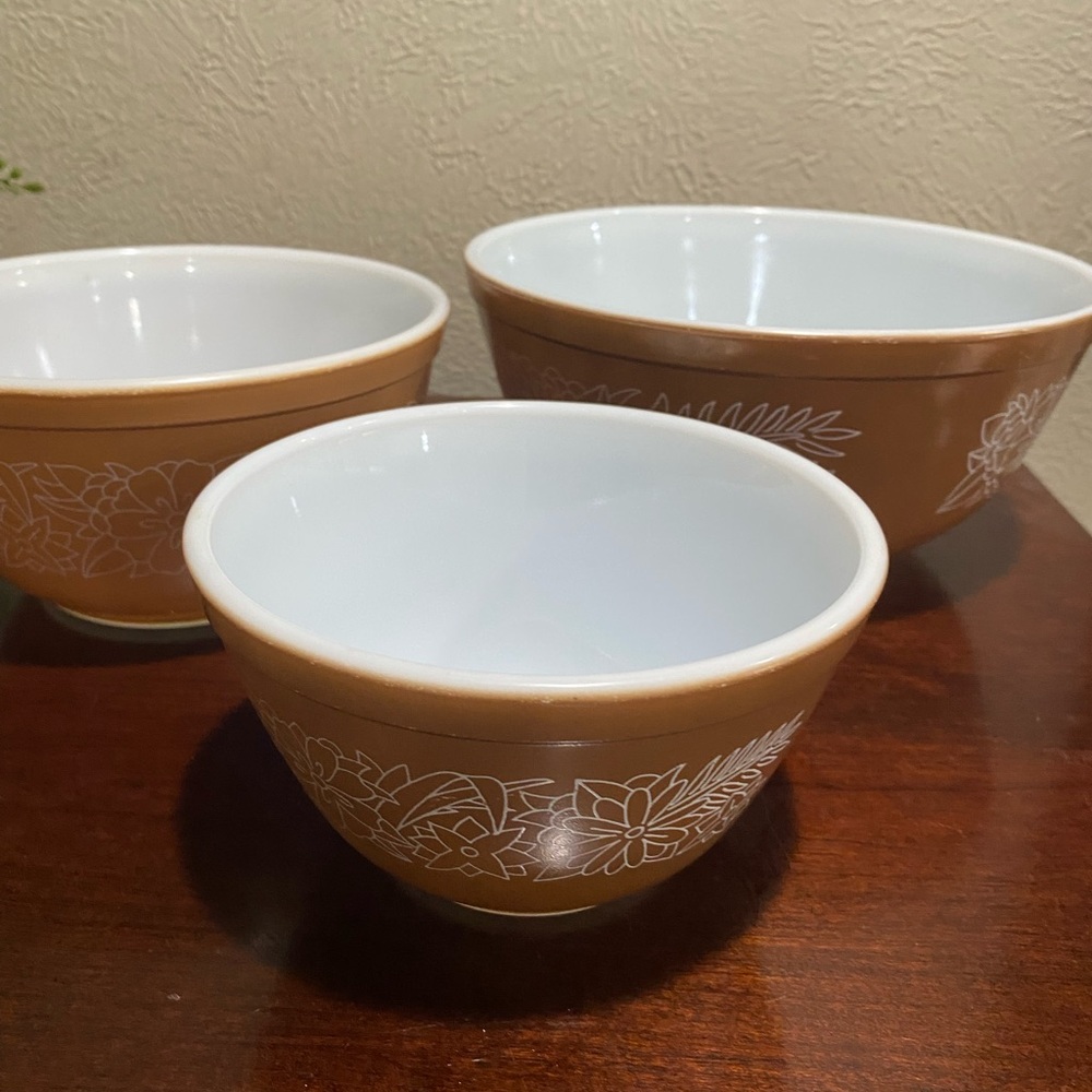Vintage, Pyrex, 3 Piece Nesting Bowl Set from the 1970s Woodland collection - Picture 5 of 10